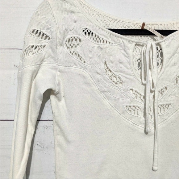 Free People With Love Detail Embroidered Top Sz M - Picture 4 of 9